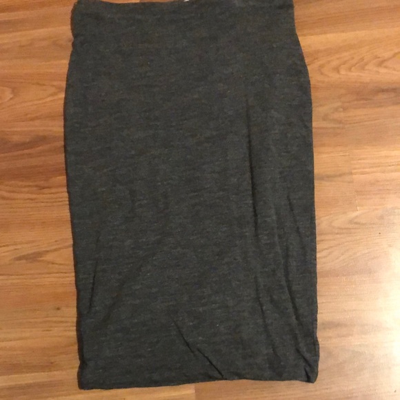 H&M Dresses & Skirts - ✨8/$10. H&M pencil skirt size small